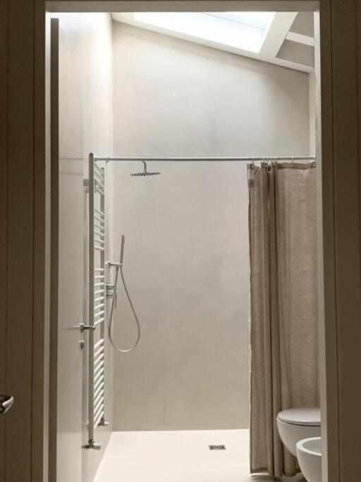 Waterfront Balcony I Grani 4 Resort Style Suite ليفورنو المظهر الخارجي الصورة