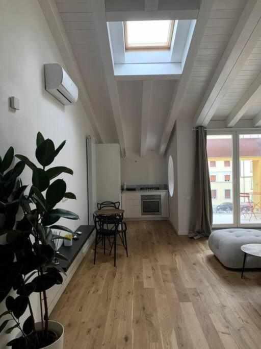 Waterfront Balcony I Grani 4 Resort Style Suite ليفورنو المظهر الخارجي الصورة