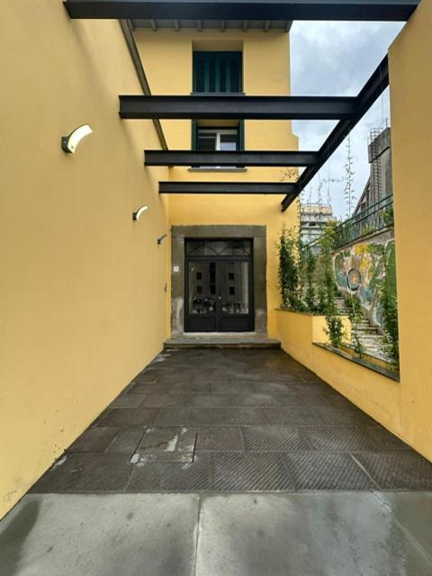Waterfront Balcony I Grani 4 Resort Style Suite ليفورنو المظهر الخارجي الصورة